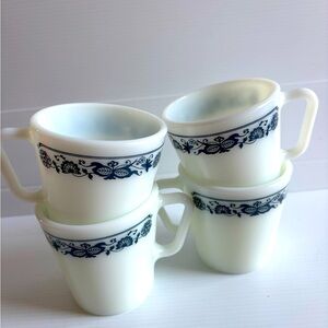 Vintage Pyrex Milk Glass Old Town Blue Onion Mugs Set of 4